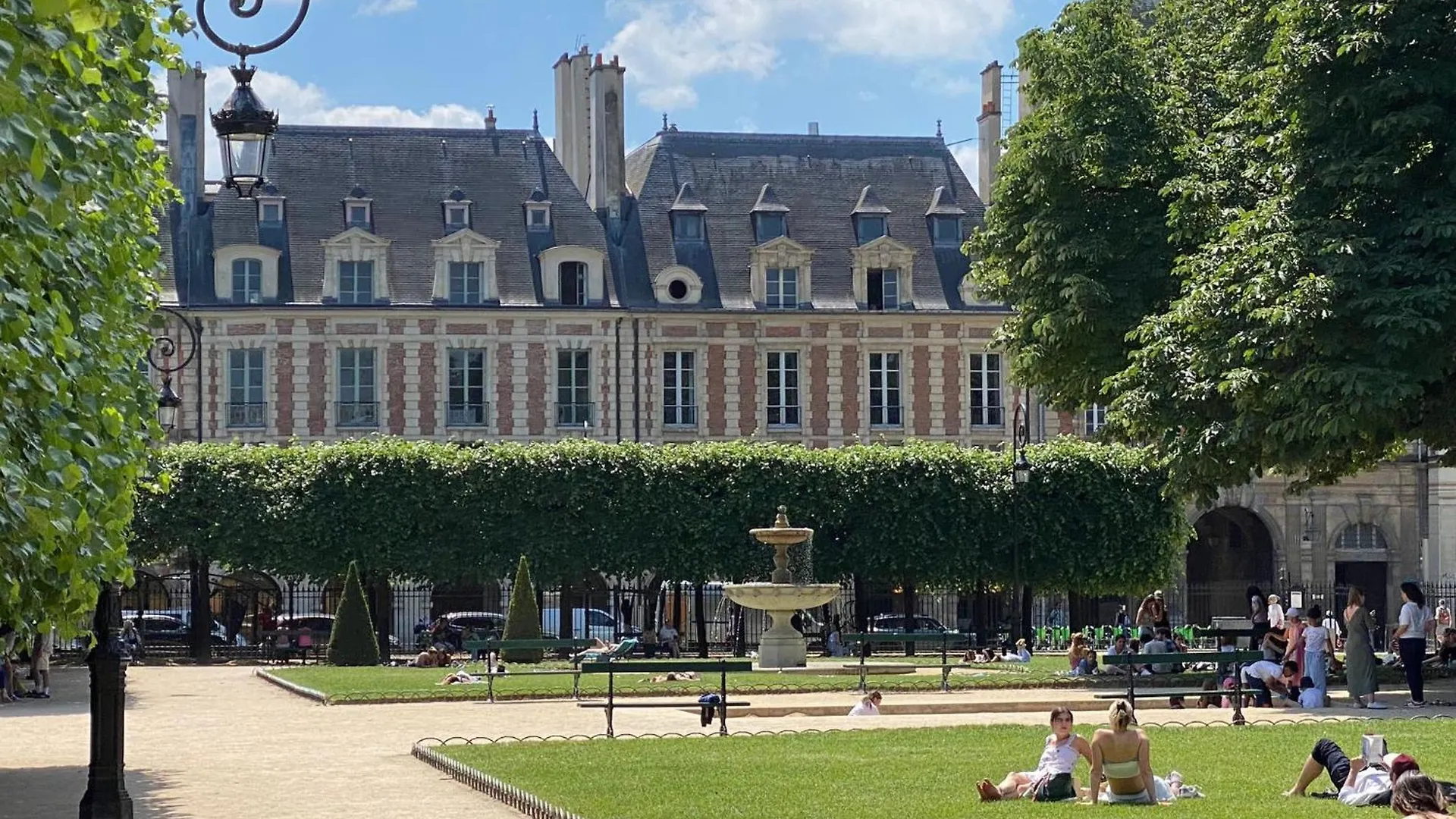 De Standing - Place Des Vosges - Cozy 2 Pieces - Apartment